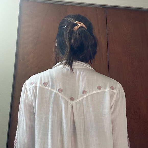 Size Sm. Collared and stitched button up. - Picture 2 of 6